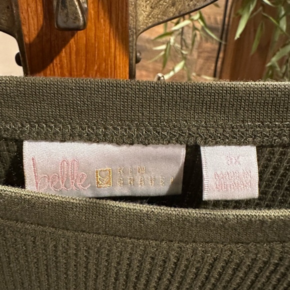 Mixed media top - Picture 3 of 6